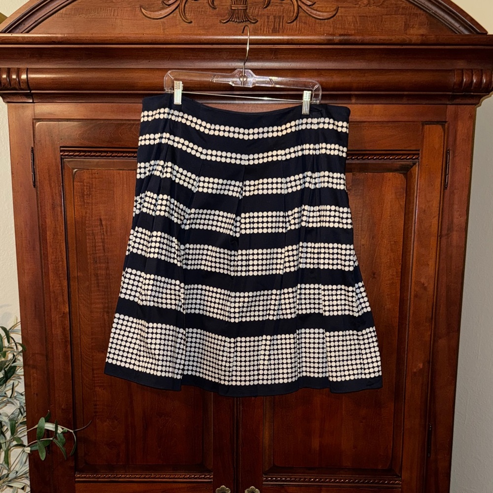 Talbots Navy and White Patterned A-Line Midi Skirt Size 16W